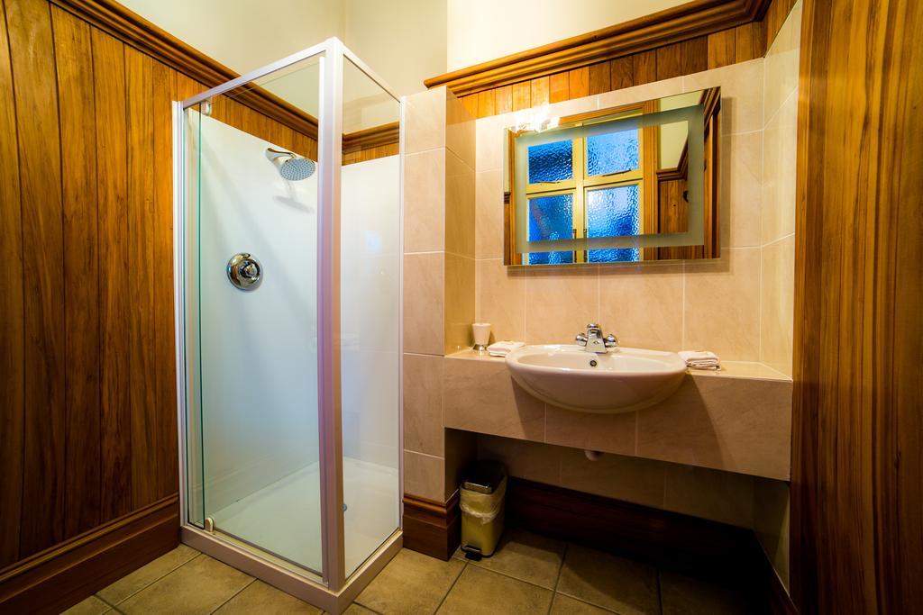 Shady Rest Bed & Breakfast Такака Стая снимка