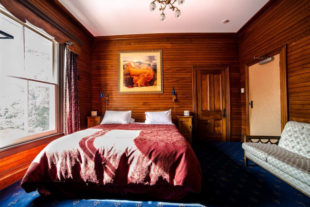 Shady Rest Bed & Breakfast Такака Стая снимка