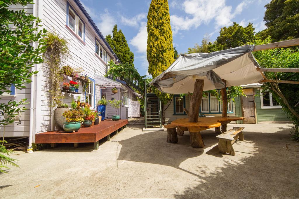 Shady Rest Bed & Breakfast Такака Екстериор снимка