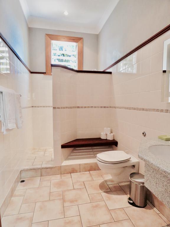 Shady Rest Bed & Breakfast Такака Екстериор снимка
