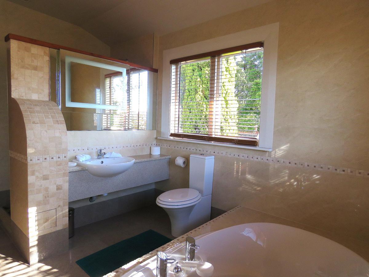 Shady Rest Bed & Breakfast Такака Екстериор снимка
