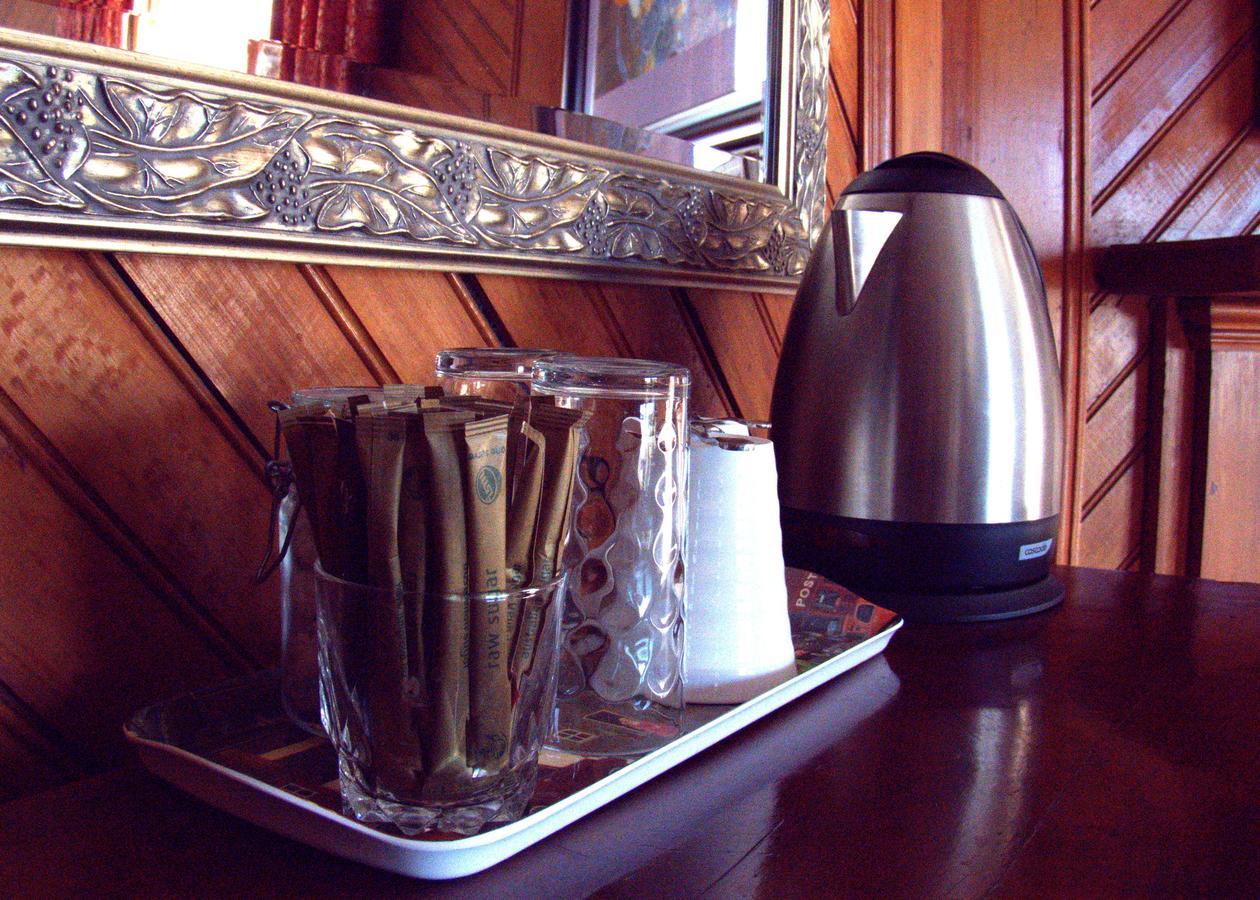 Shady Rest Bed & Breakfast Такака Екстериор снимка